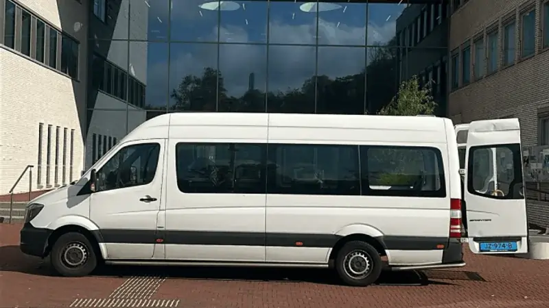 Rolstoelbus voor vervoer vanuit Uden